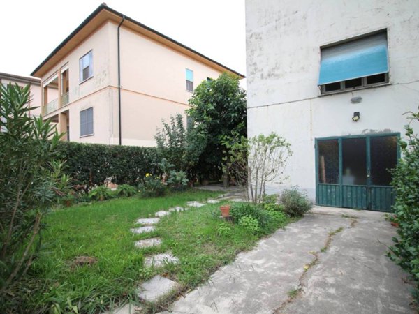 appartamento in vendita a Pisa in zona Porta Nuova