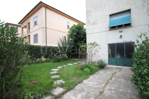 appartamento in vendita a Pisa in zona Porta Nuova