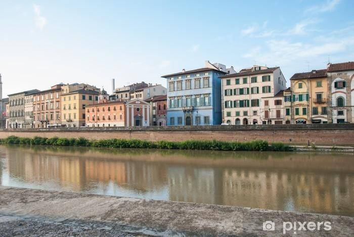 negozio in vendita a Pisa in zona Lungarni
