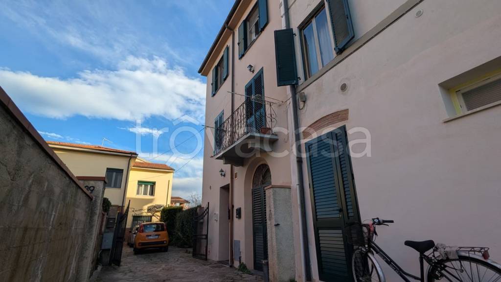 casa indipendente in vendita a Pisa in zona Barbaricina