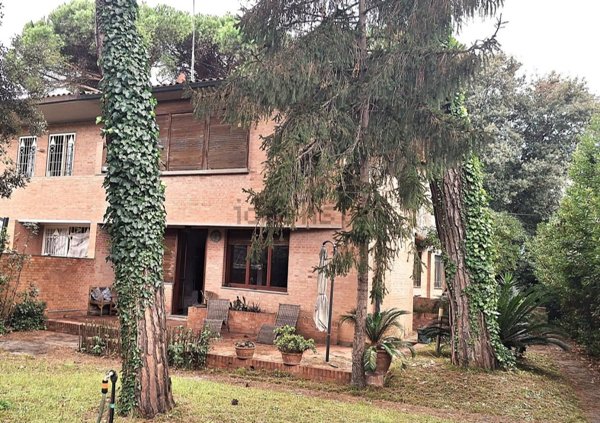 casa indipendente in vendita a Pisa in zona Tirrenia