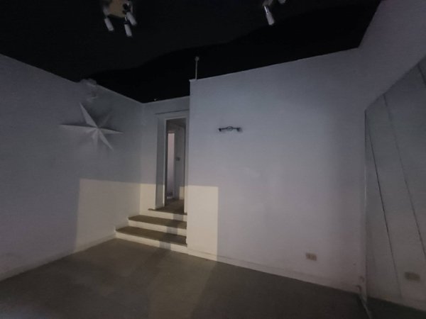 locale di sgombero in vendita a Pisa in zona Quartiere San Francesco