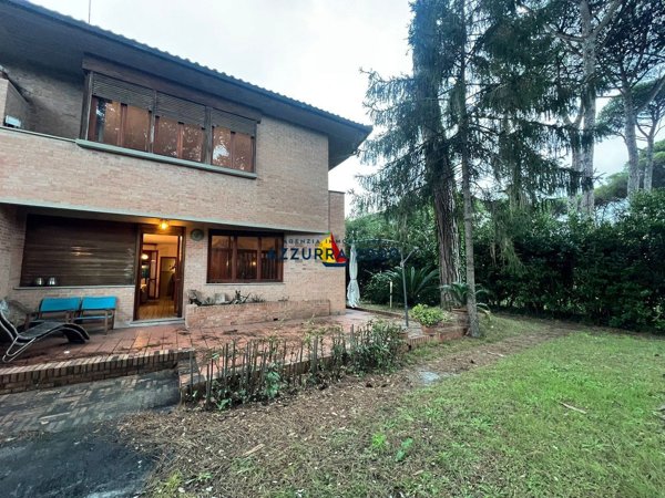 casa indipendente in vendita a Pisa in zona Tirrenia