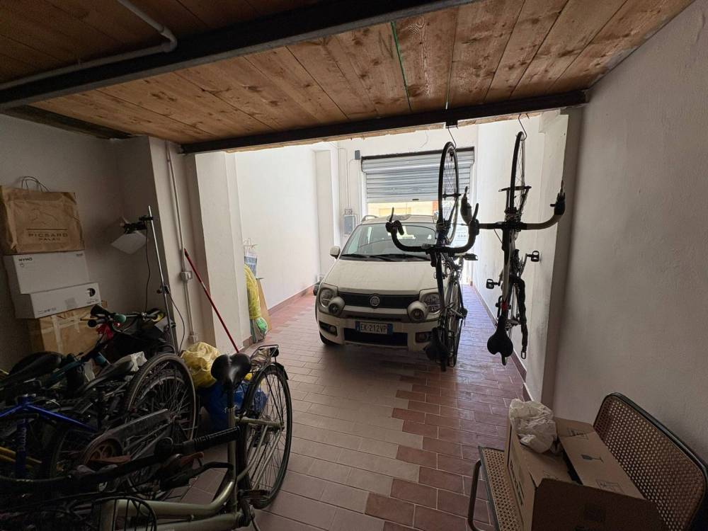 locale di sgombero in vendita a Pisa in zona Quartiere Santa Maria