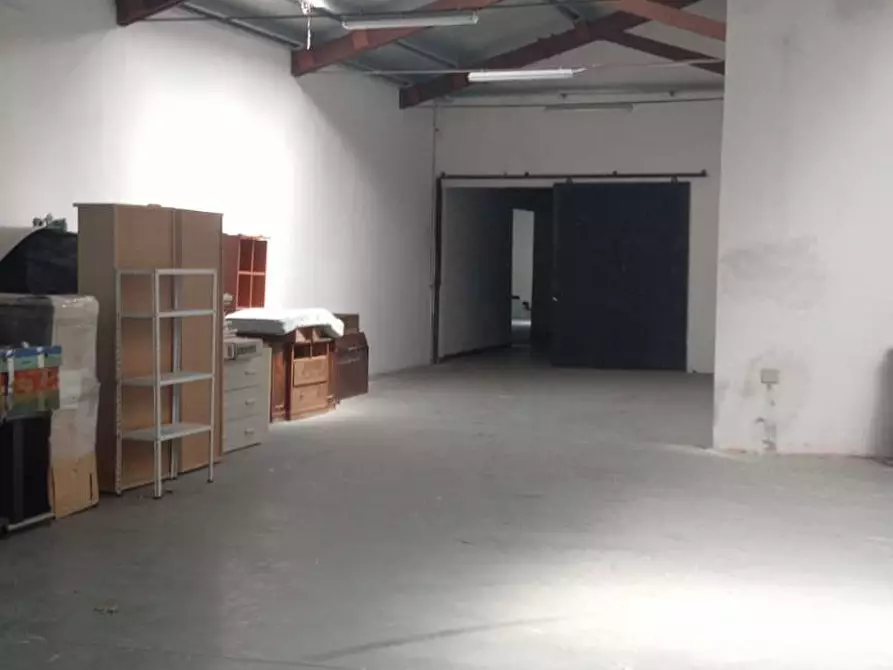 negozio in vendita a Pisa in zona Porta a Lucca