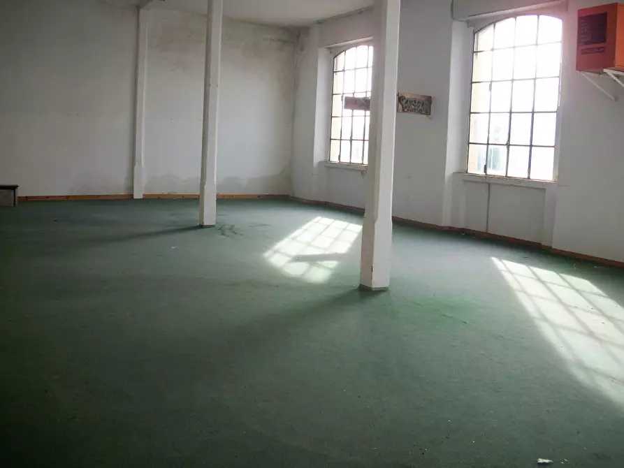 negozio in vendita a Pisa