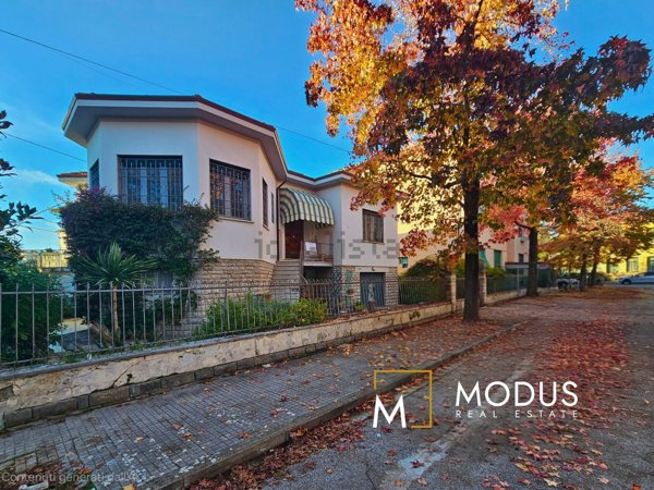 casa indipendente in vendita a Pisa in zona Porta a Lucca