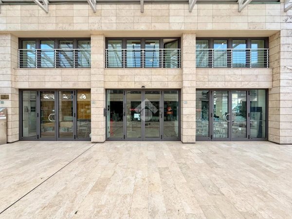 ufficio in vendita a Pisa in zona Porta a Mare