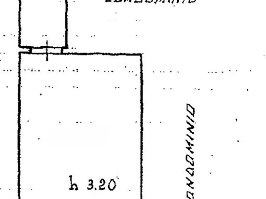 locale commerciale in vendita a Pisa in zona Tribunale