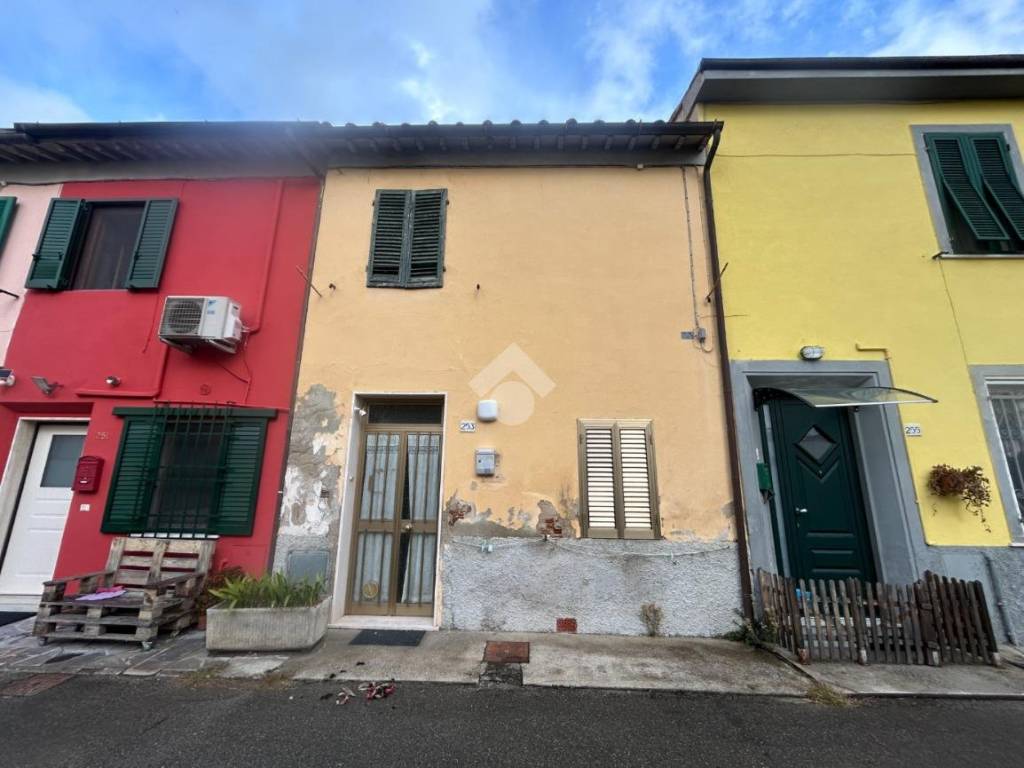 casa indipendente in vendita a Pisa in zona Quartiere San Giusto