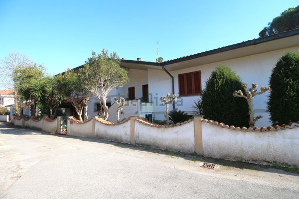 casa indipendente in vendita a Pisa in zona Barbaricina