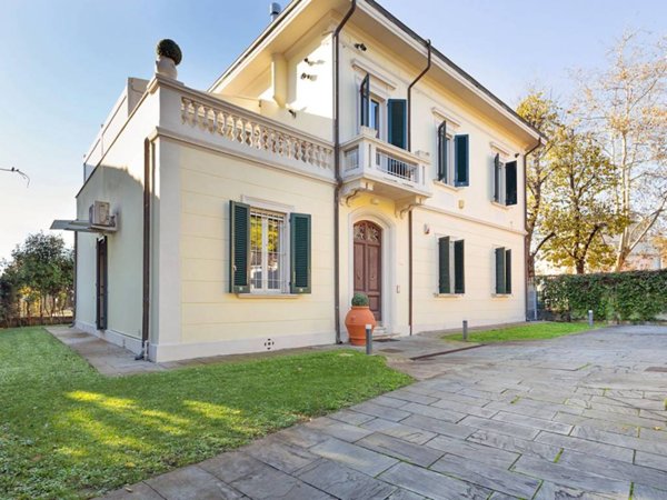 casa indipendente in vendita a Pisa in zona Lungarni