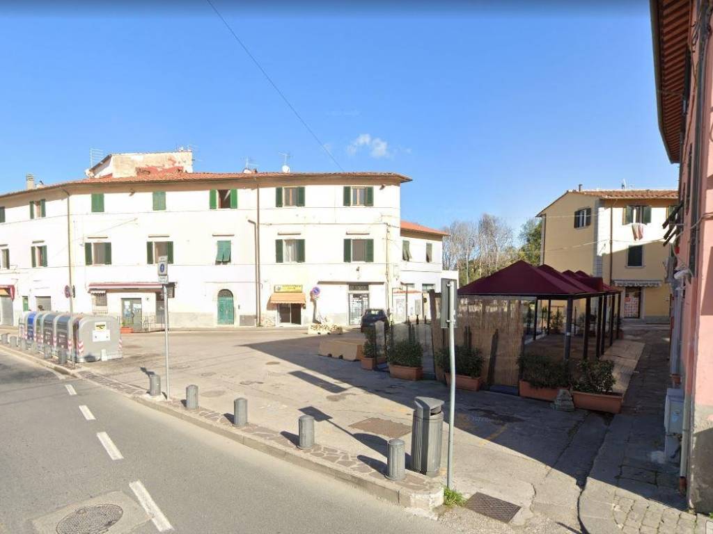 negozio in vendita a Pisa in zona Quartiere Santa Maria