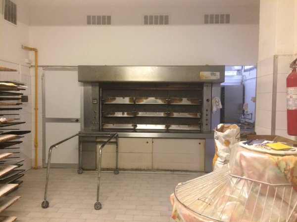 negozio in vendita a Pisa in zona Stazione