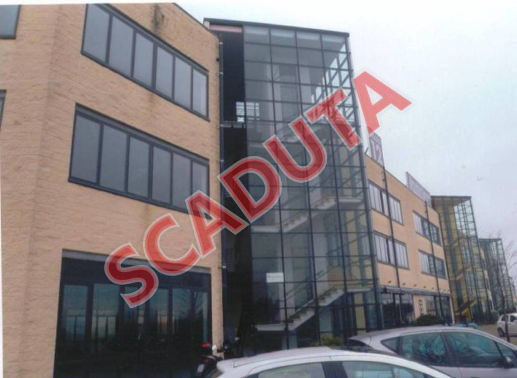 ufficio in vendita a Pisa in zona Ospedaletto