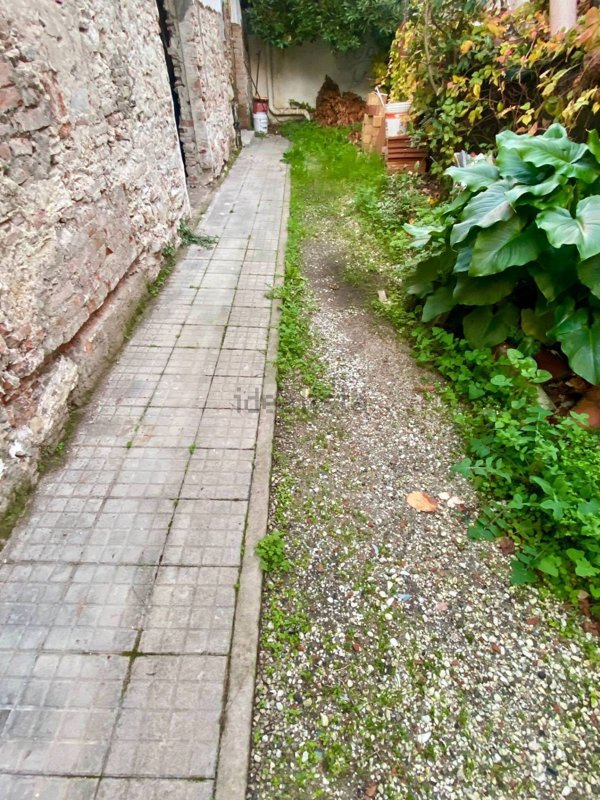 casa indipendente in vendita a Pisa in zona Lungarni