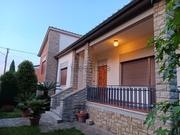 casa indipendente in vendita a Pisa in zona Ospedale Santa Chiara