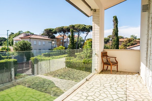 casa indipendente in vendita a Pisa in zona Tirrenia