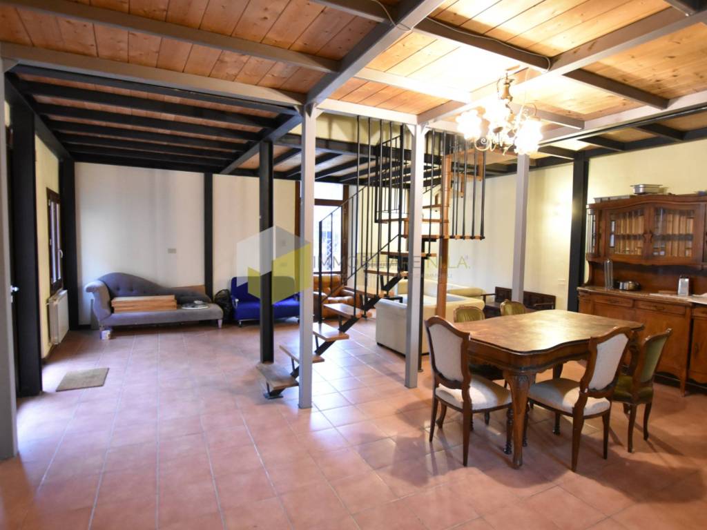 casa indipendente in vendita a Pisa in zona Putignano