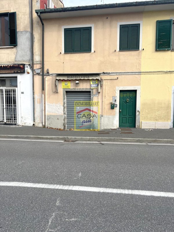 locale commerciale in vendita a Pisa in zona Putignano