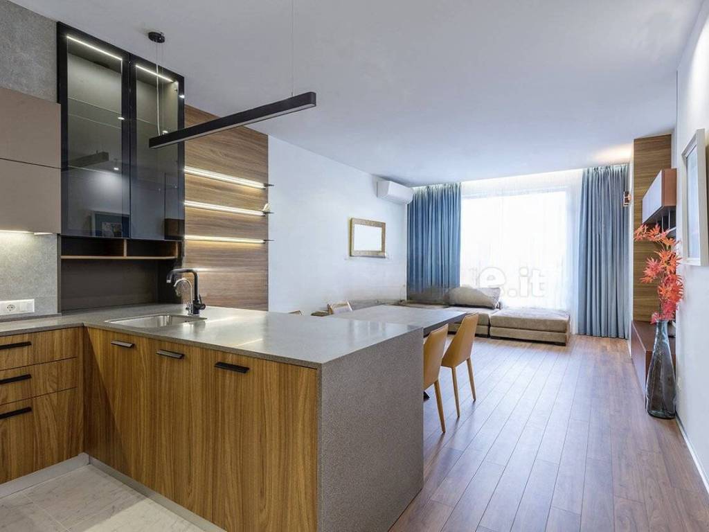 appartamento in vendita a Pisa in zona Lungarni