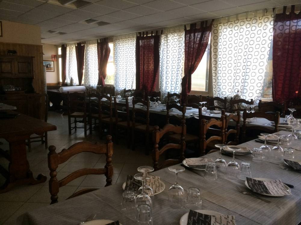 negozio in vendita a Pisa in zona Tirrenia