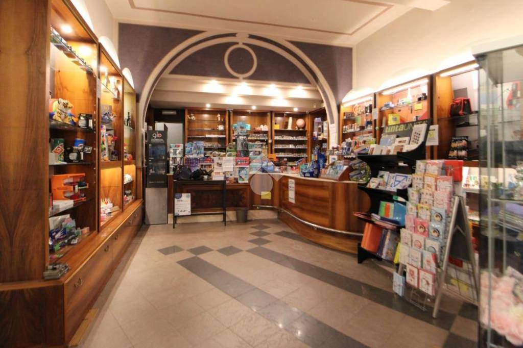 negozio in vendita a Pisa in zona Quartiere San Francesco
