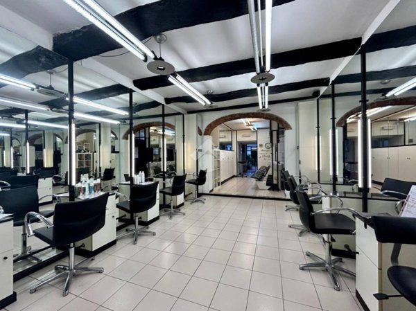 negozio in vendita a Pisa in zona Quartiere Sant'Antonio