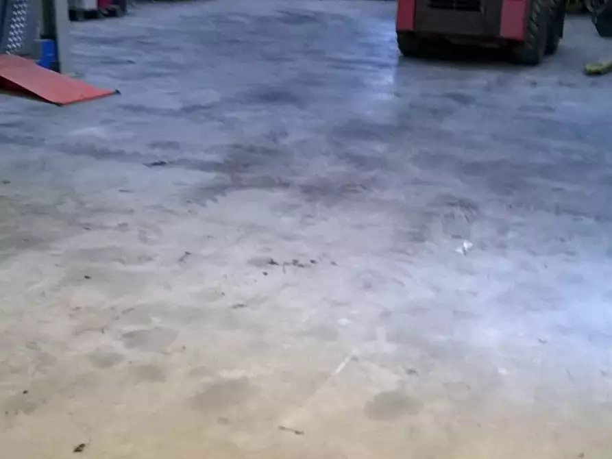 negozio in vendita a Pisa in zona Ospedaletto