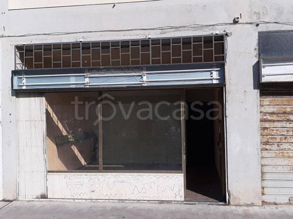 locale commerciale in vendita a Pisa in zona Stazione