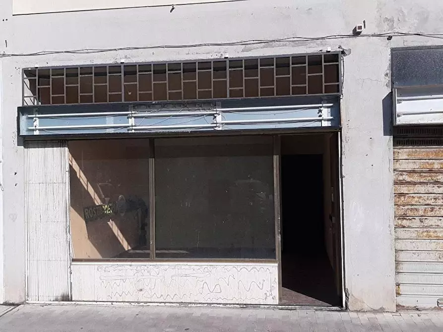 locale commerciale in vendita a Pisa
