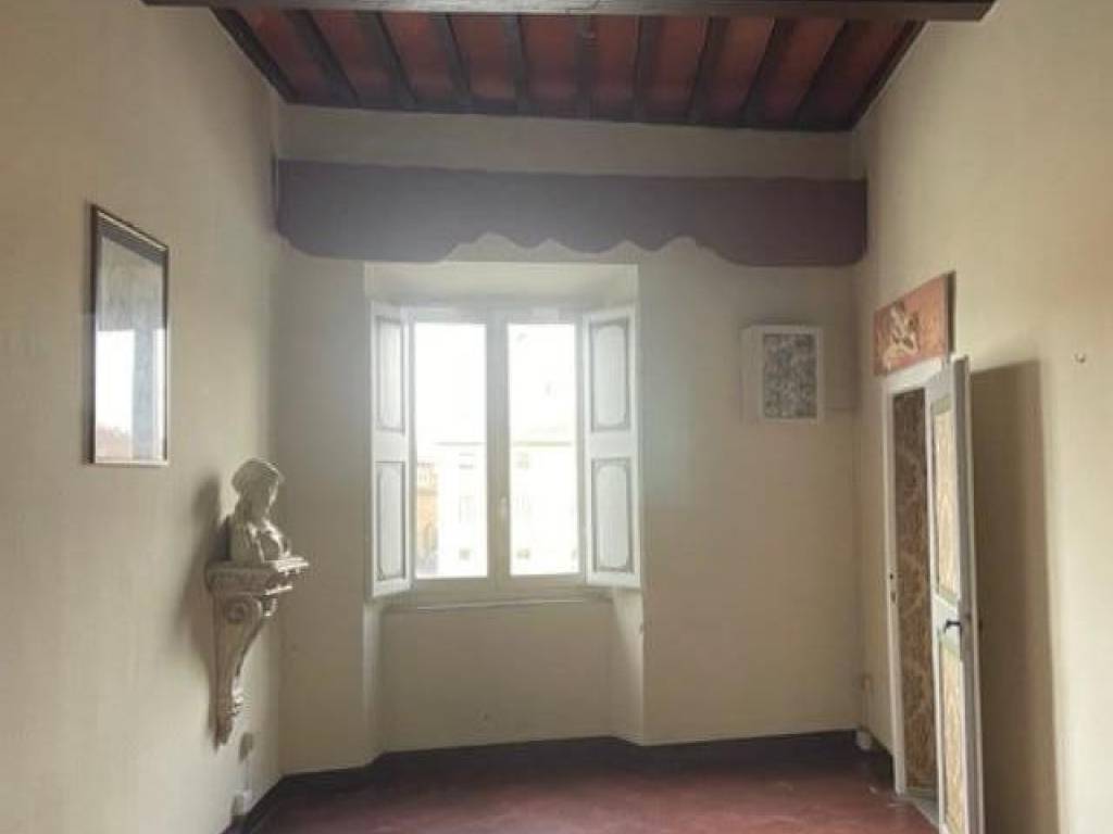 appartamento in vendita a Pisa in zona Lungarni