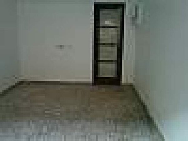 locale commerciale in vendita a Pisa in zona Stazione