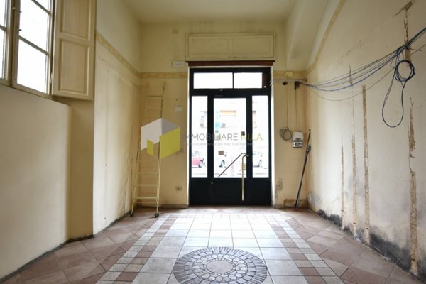 locale commerciale in vendita a Pisa in zona Quartiere San Francesco