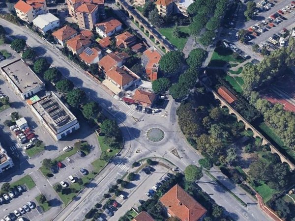 negozio in vendita a Pisa in zona Pratale / Don Bosco