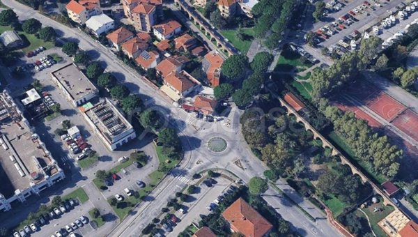 negozio in vendita a Pisa in zona Pratale / Don Bosco