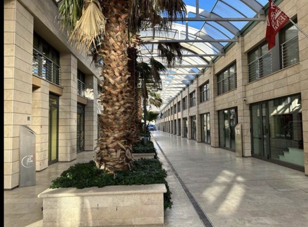 negozio in vendita a Pisa in zona Porta a Mare