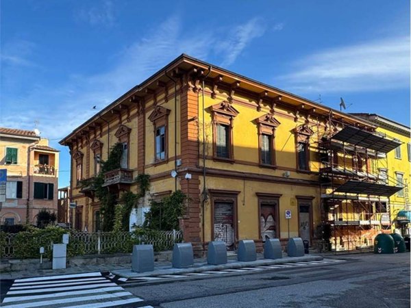 intera palazzina in vendita a Pisa in zona Pratale / Don Bosco