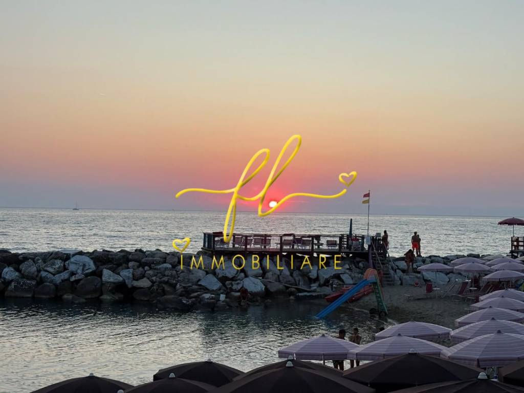 negozio in vendita a Pisa in zona Marina di Pisa