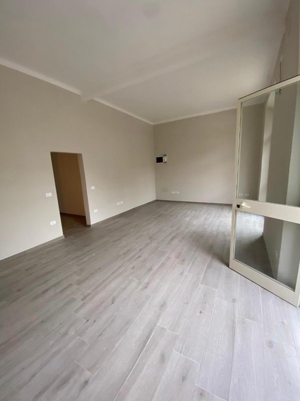 locale commerciale in vendita a Pisa in zona Porta a Lucca