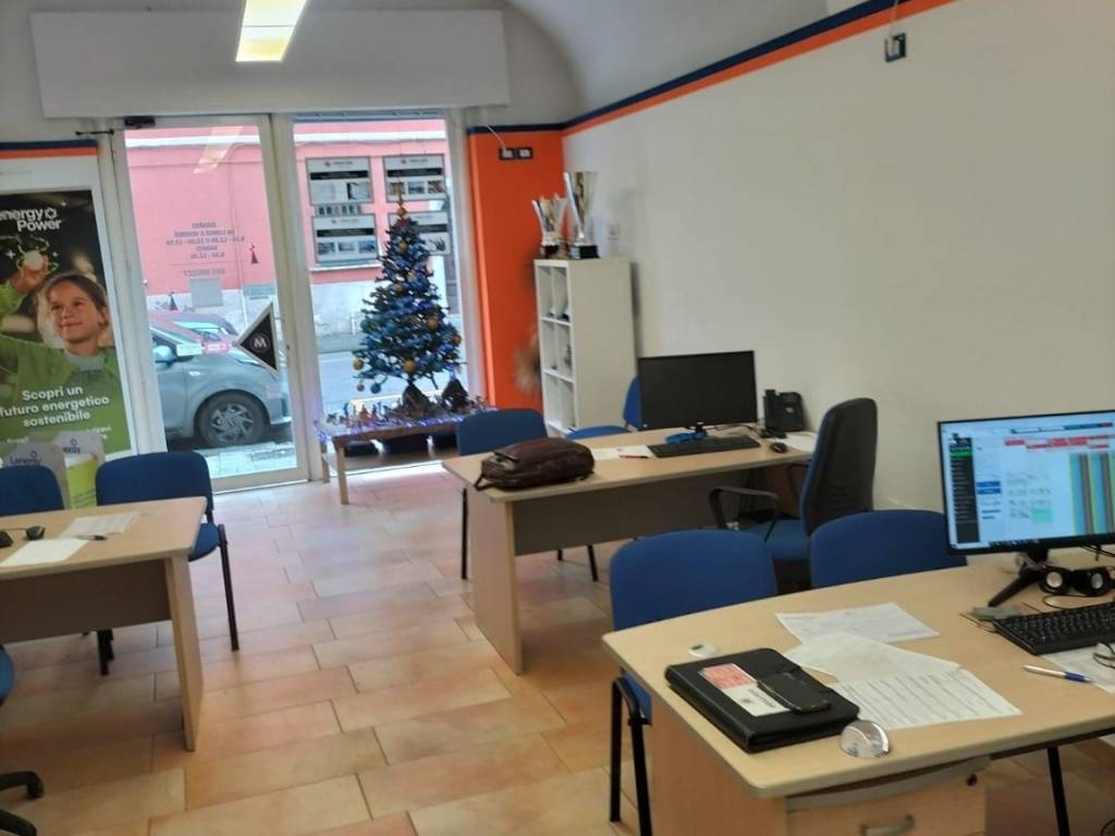 negozio in vendita a Pisa in zona Putignano