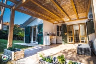 casa indipendente in vendita a Pisa in zona Tirrenia