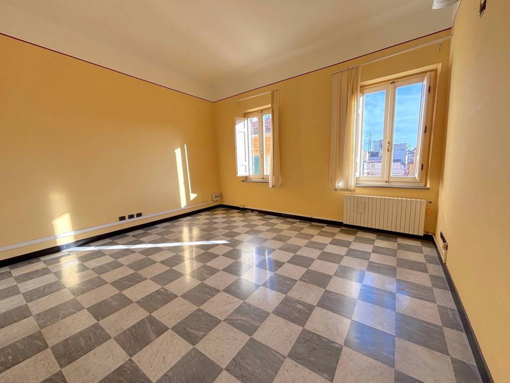 appartamento in vendita a Pisa in zona Lungarni