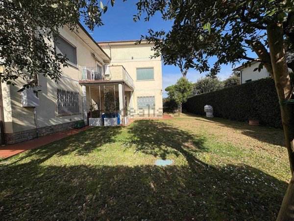 appartamento in vendita a Pisa in zona Tirrenia