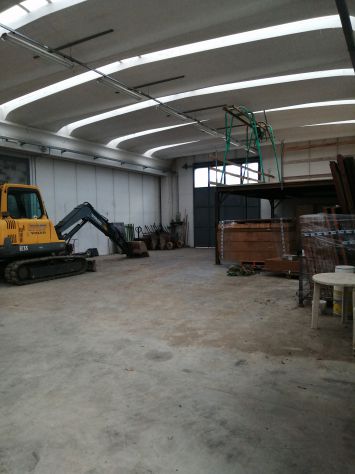 locale commerciale in vendita a Pisa in zona Ospedaletto