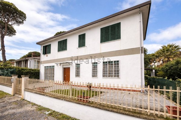 appartamento in vendita a Pisa in zona Tirrenia