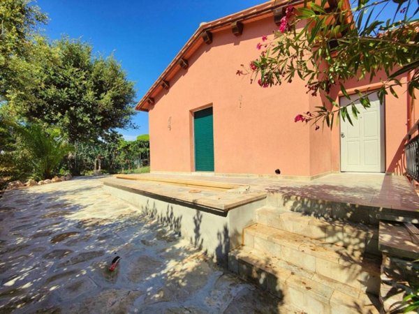 casa indipendente in vendita a Pisa in zona Tirrenia