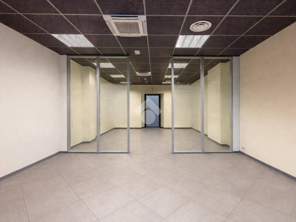 negozio in vendita a Pisa in zona Putignano