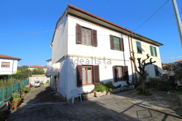 casa indipendente in vendita a Pisa in zona Barbaricina