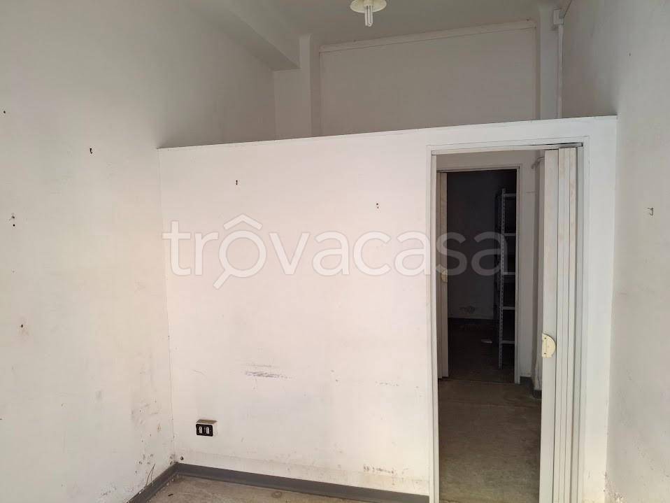 negozio in vendita a Pisa in zona Stazione